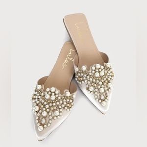Lulu's Flora Ivory Satin Pearl Embroidered Pointed-Toe Flats (Size 7.5)